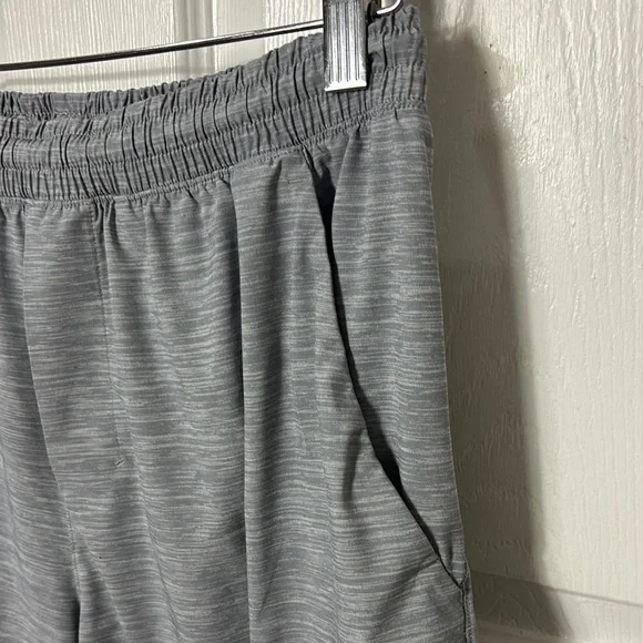 lululemon men’s Gray Athletic Shorts with Drawstring - Picture 2 of 11